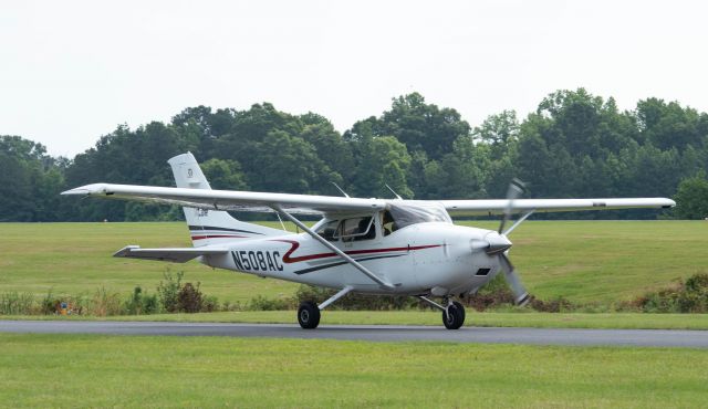 Cessna Skylane (N508AC)