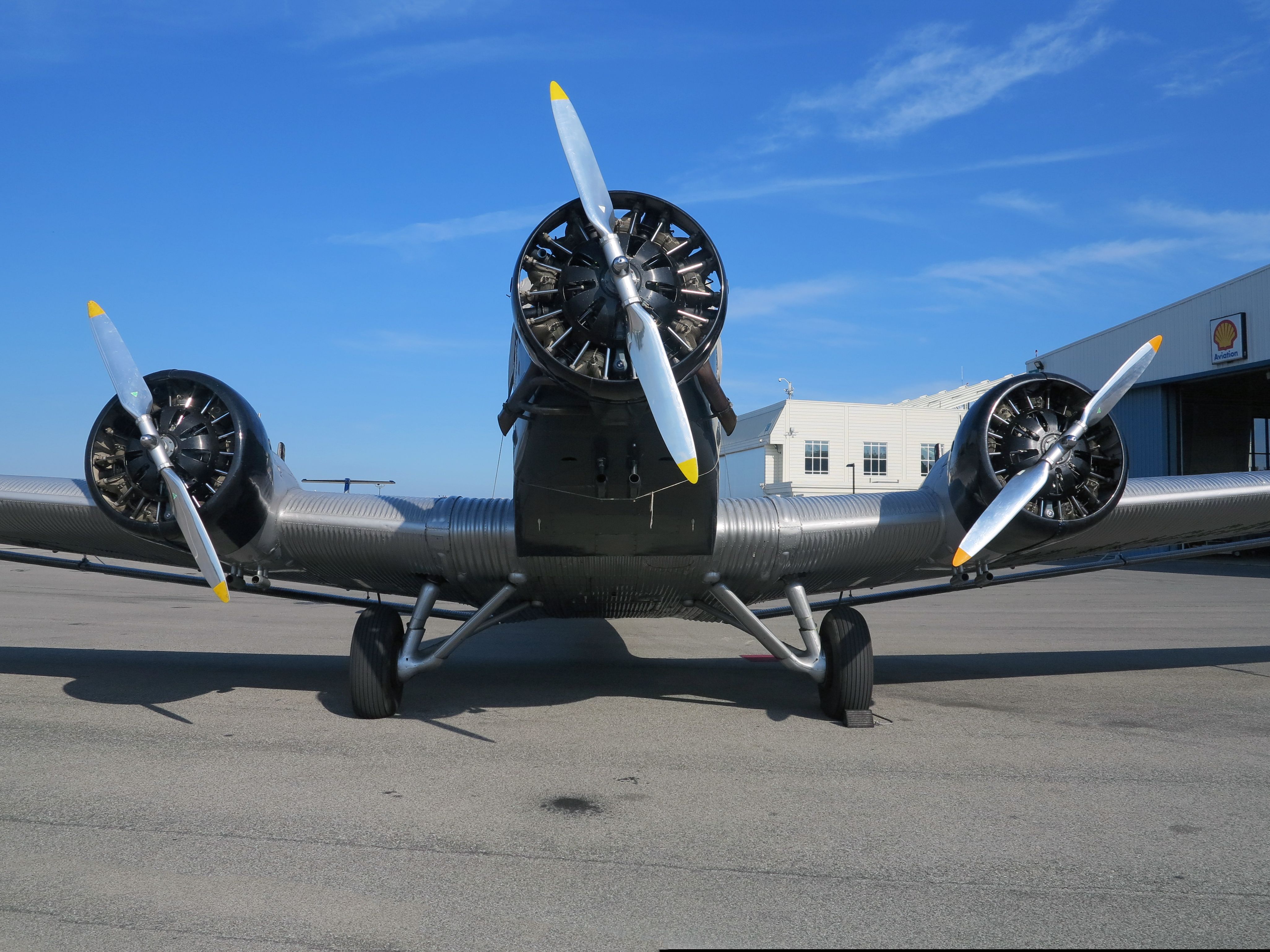 JUNKERS Ju-52/3m (HB-HOT) - A JU52 touring the US.