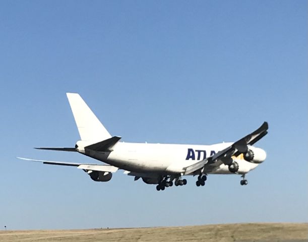 BOEING 747-8 (N859GT) - Runway 7 arrival! 11/23/22.