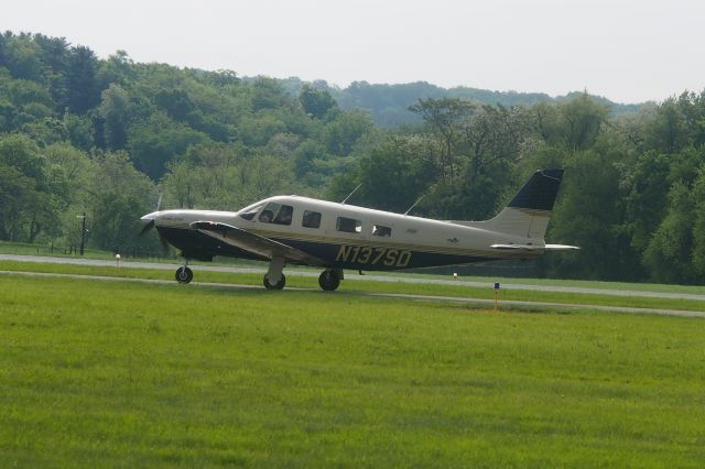 Piper Saratoga (N137SD)