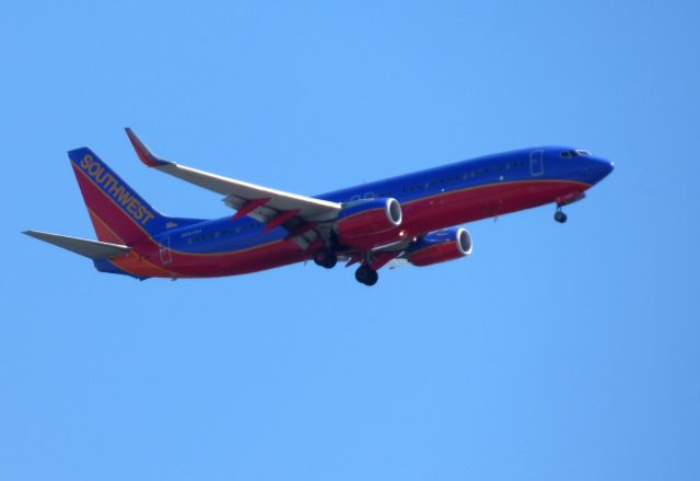 Boeing 737-800 (N8648A) - Shown here is a Southwest Airline Boeing 737-800 on final in the Winter of 2018.