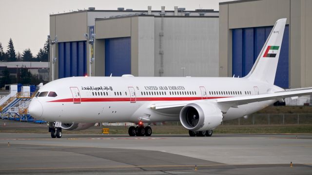 Boeing 787-9 Dreamliner (A6-PFE) - BOE217 taxis onto Rwy 16R for a RTO check on completion of a B1 flight on 2.25.17. (ln 537 / cn 37146). 