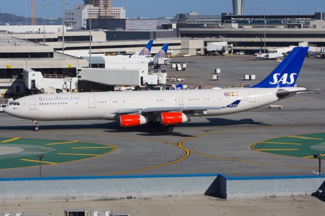 Airbus A340-300 (LN-RKG)