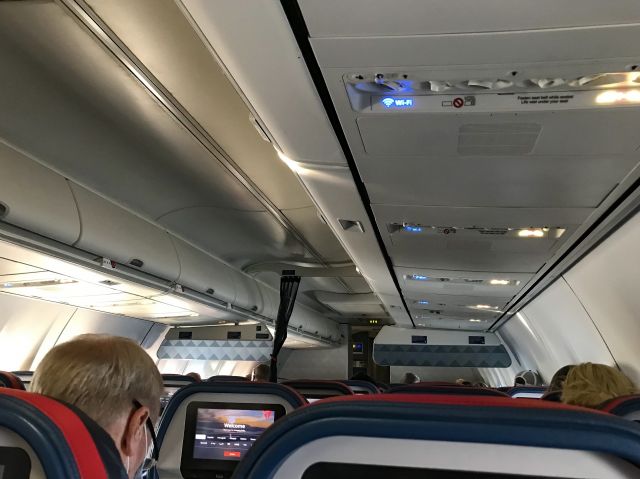 Boeing 737-800 (N372DA) - Getting a ride on Deltas second oldest 737-800!