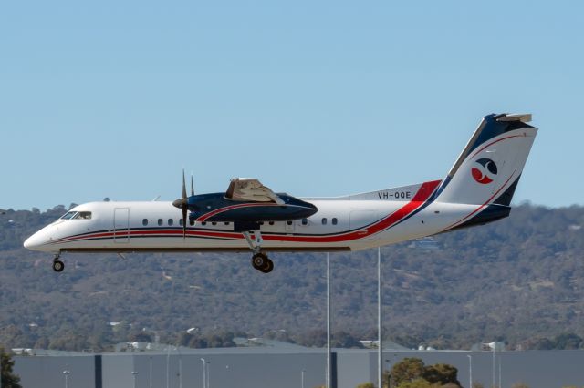 de Havilland Dash 8-300 (VH-QQE) - DH DHC-8-300 cn 354. Marroomba Airlines VH-QQE final runway 03 YPPH 01 January 2023