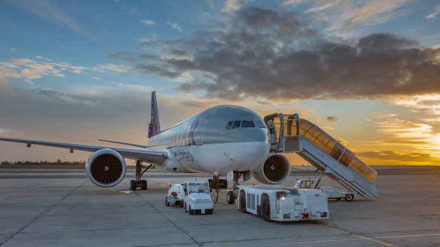 Boeing 777-200 (A7-BFF)