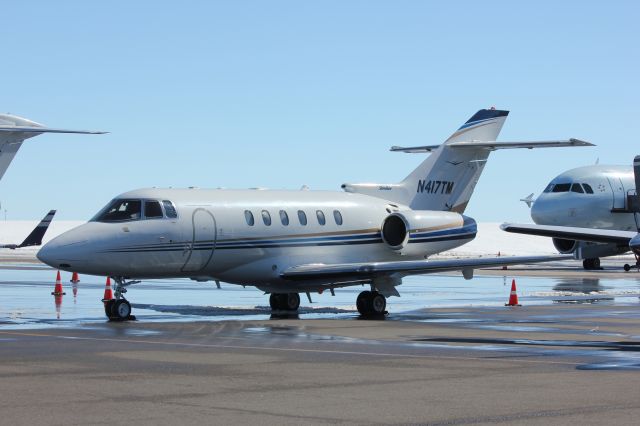 Hawker 800 (N417TM)