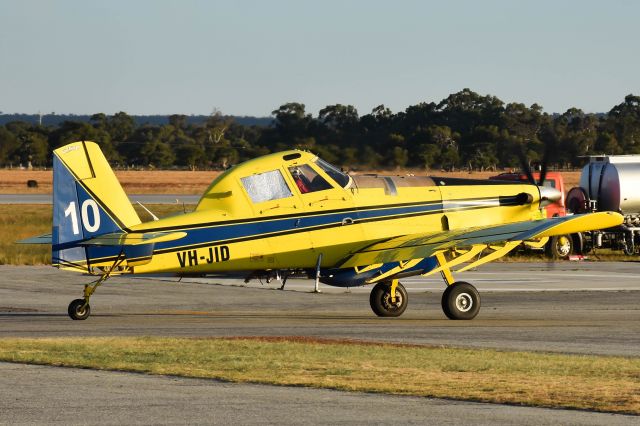 VH-JID — - BMBR610 taxiing for Albany 