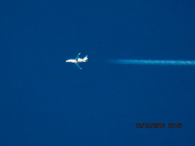 Embraer Phenom 300 (N418QS)