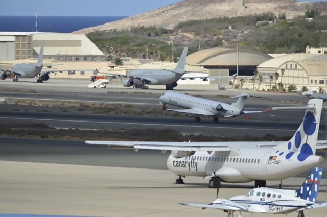 ATR ATR-72 (EC-GQF) - Iñaki Mendizábalbr /Las Palmas de Gran Canaria