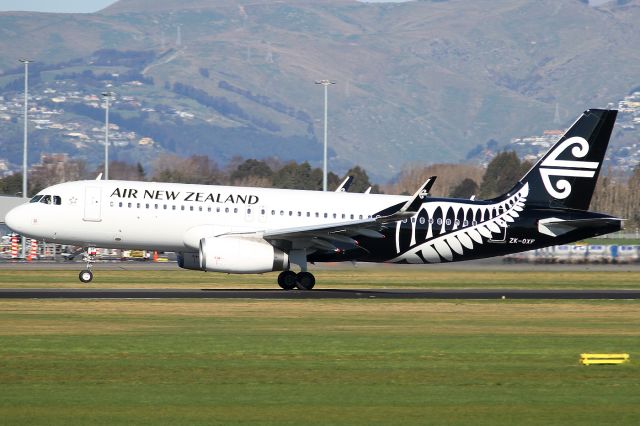 Airbus A320 (ZK-OXF)