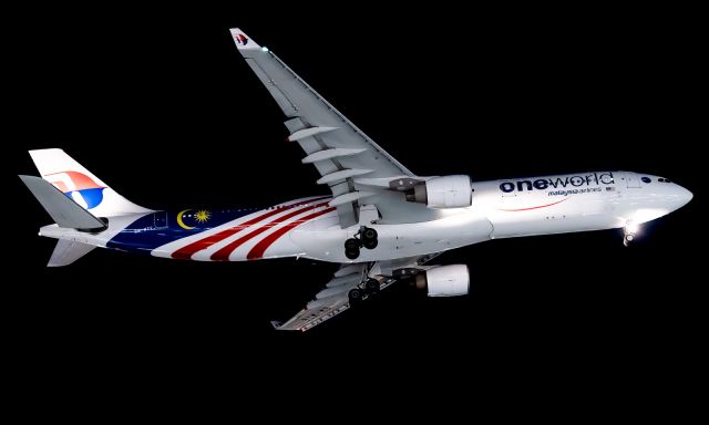 Airbus A330-300 (9M-MTE)