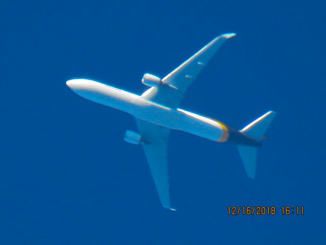 BOEING 767-300 (N325UP)