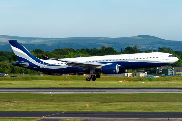 Airbus A330-900 (CS-TKY)