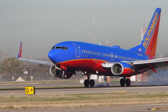 Boeing 737-700 (N408WN)