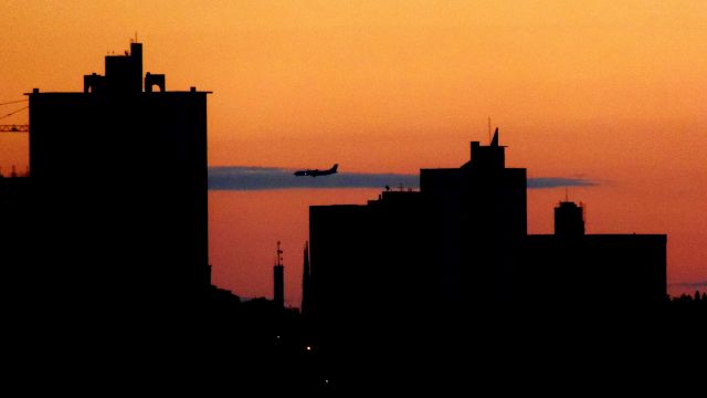 ATR ATR-72 (PR-TKJ) - Cascavel 23.03.2017 - 18:49