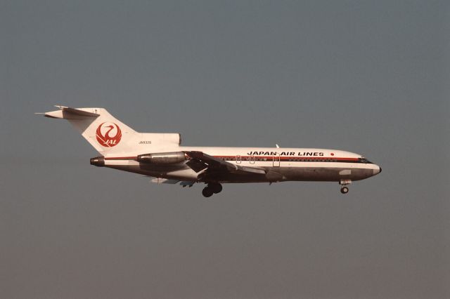 Boeing 727-100 (JA8326) - Final Approach to Narita Intl Airport Rwy16 on 1987/04/05