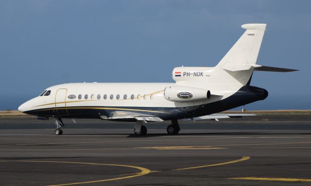 Dassault Falcon 900 (PH-NDK) - Santa Maria Island International Airport - LPAZ. January 29, 2022.