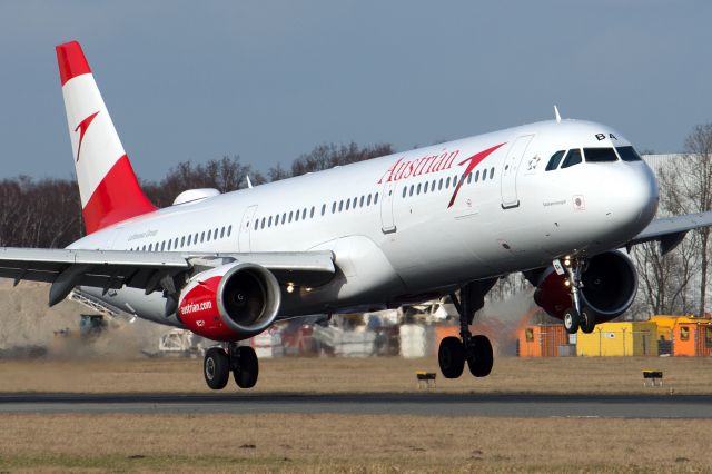 Airbus A321 (OE-LBA)