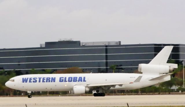 Boeing MD-11 (N581JN)