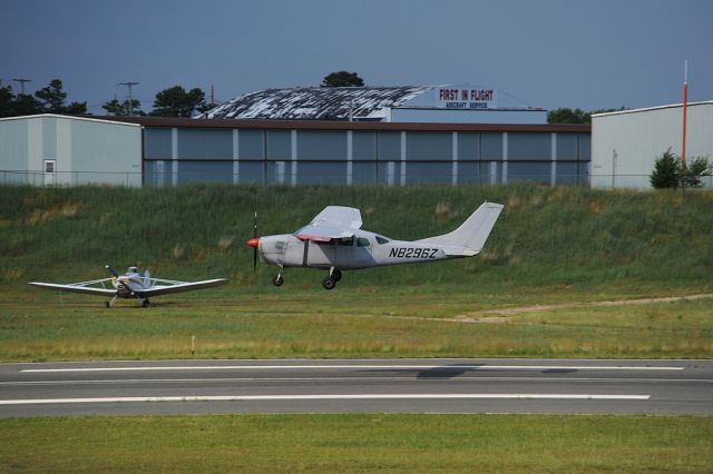 Cessna 205 (N8296Z)