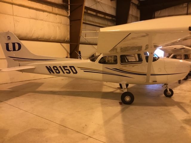 Cessna Skyhawk (N915D) - University of Dubuque Aviation 2017 model Cessna 172SP