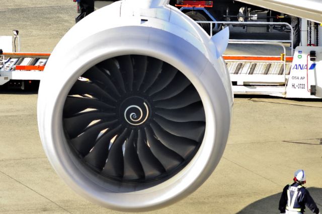Boeing 787-8 (JA809A) - RR Trent 1000 Turbofan