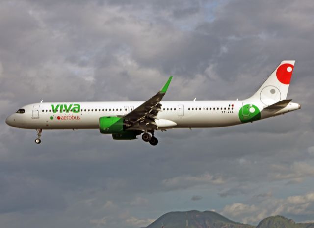 Airbus A321neo (XA-VXA) - Viva Aerobus / Airbus A321-271NX / MSN 10742 / XA-VXA / MMMX 09/2022