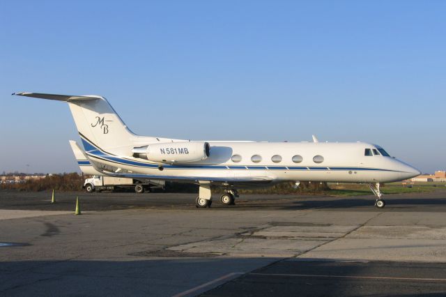 Gulfstream American Gulfstream 2 (N581MB) - 5 November 2009