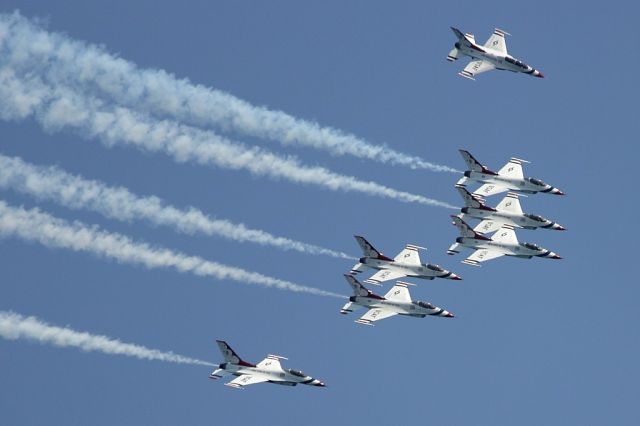 Lockheed F-16 Fighting Falcon — - Check out our video of the full Thunderbirds performance with 100% authentic and non-leveled sound! a rel=nofollow href=http://youtu.be/IbQkvsoPr_Ihttp://youtu.be/IbQkvsoPr_I/abr /br /The US Air Force Thunderbirds flying for a little photo shoot with Thunderbird #8 before the Fort Lauderdale Air Show! 05/06/16