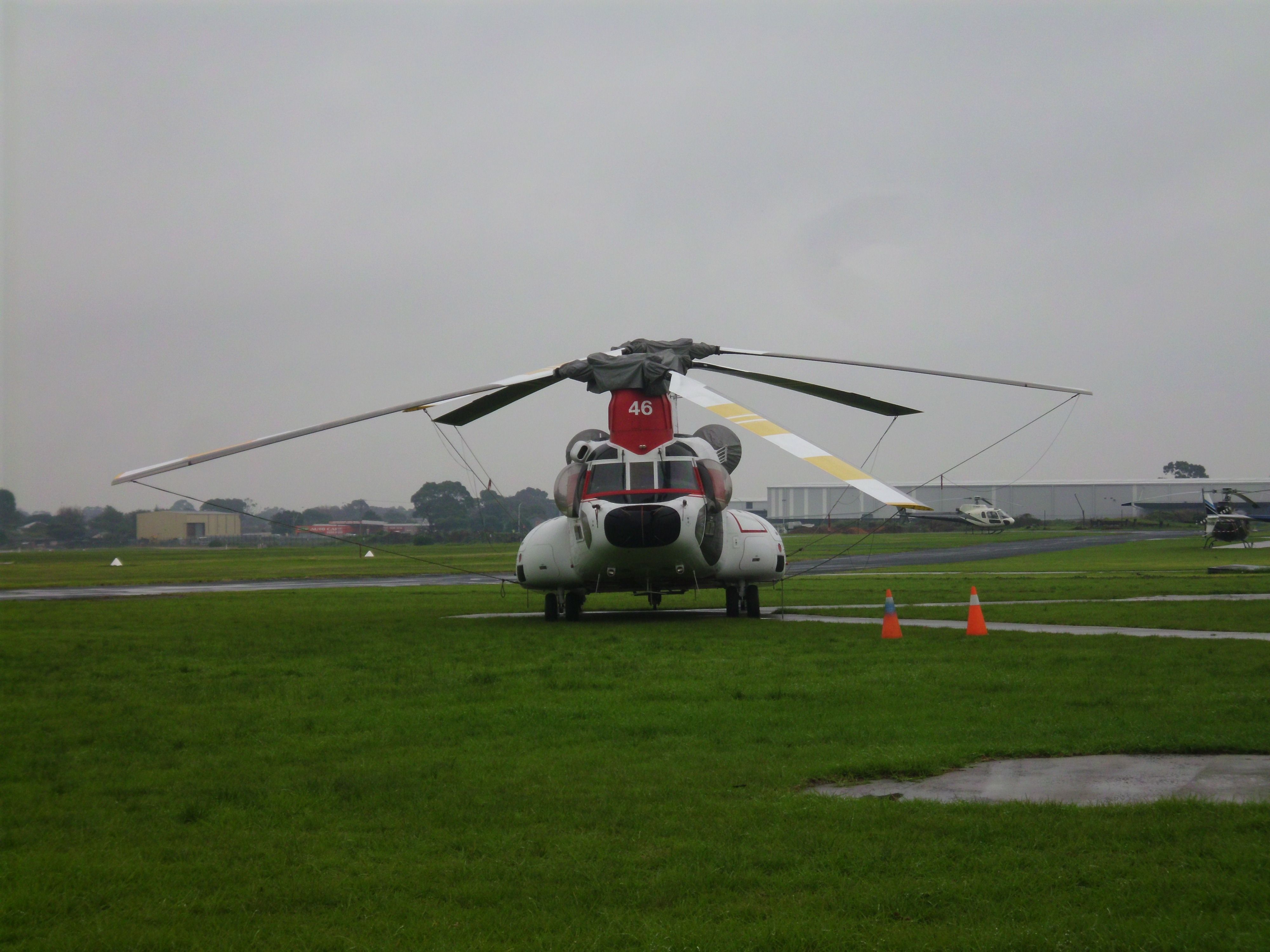 Boeing CH-47 Chinook (P2-CHL)