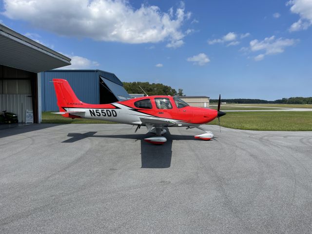 Cirrus SR-20 (N55DD)