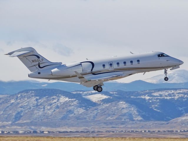 Bombardier Challenger 300 (N50LF)