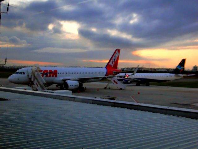 Airbus A320 (PR-MYX)