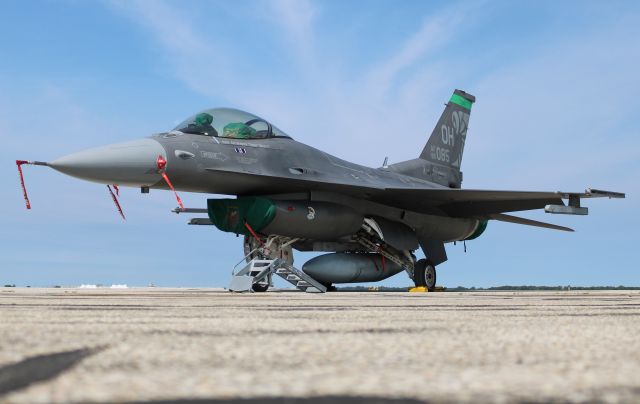 Lockheed F-16 Fighting Falcon (89-2085)