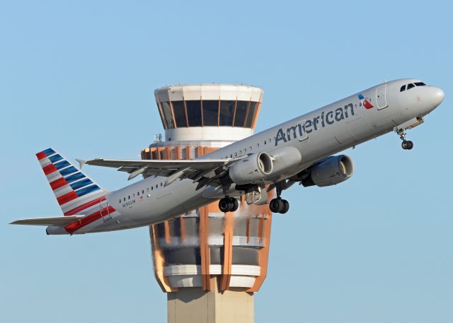 Airbus A321 (N190UW)