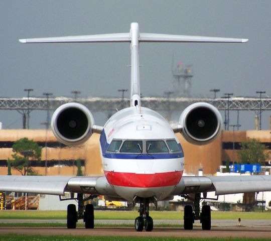 Canadair Regional Jet CRJ-200 (N514AE) - AE CRJ looks down her nose at me.