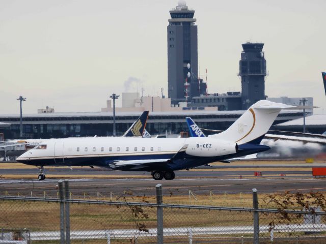 Bombardier Global 5000 (B-KEZ) - I take a picture on Dec 25, 2016.br /Oh, do you return? How Christmas in Japan was (^^)?br /It was a good Christmas present to me that I could take a picture of this airplane on this day (^^).