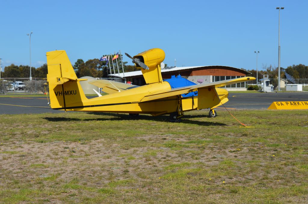 LAKE LA-200 (VH-MXU) - Lake buccaneer at Flinders Island, April 2016
