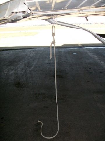 Cessna Commuter (N18040) - The knots my son tied the last time we flew it are still in the rope.