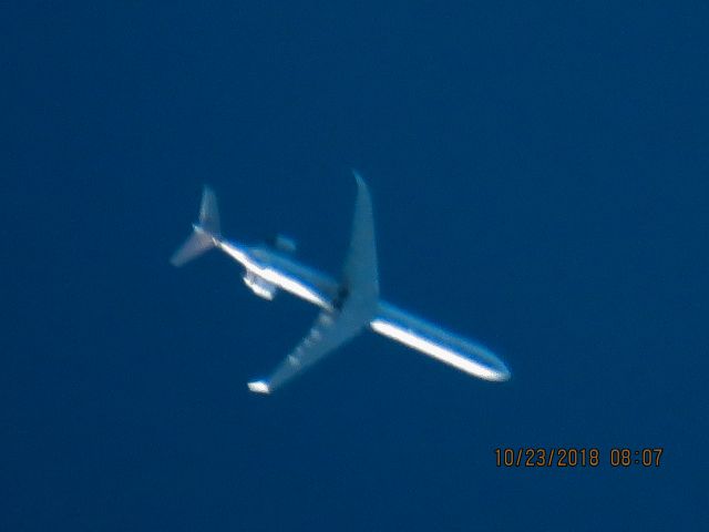 Canadair Regional Jet CRJ-900 (N951LR)