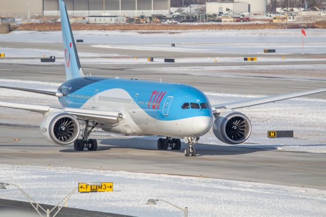 Boeing 787-9 Dreamliner (G-TUIO) - Tui UK 787-9 taxiing to 3L for its repositioning flight to London-Gatwick.