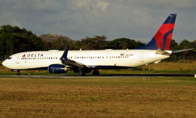 Boeing 737-900 (N873DN)
