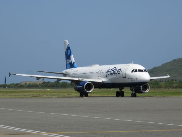 Airbus A320 (N638JB)