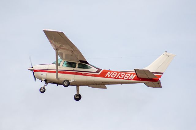 Cessna Skylane (N8136M)