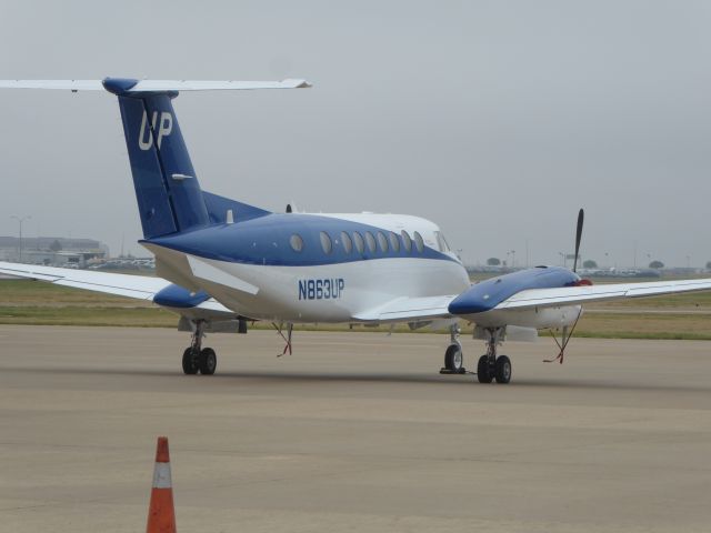 Beechcraft Super King Air 300 (N863UP)