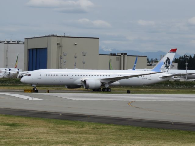 Boeing 787-8 (N1015B)