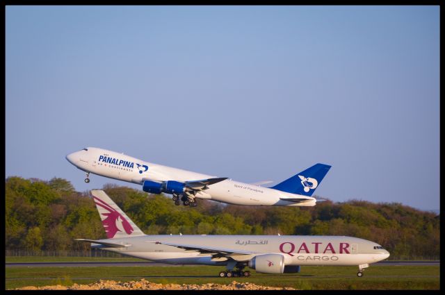 BOEING 747-8 (N850GT)