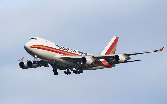 Boeing 747-400 (N402KZ) - kalitta air b747-481f n402kz landing at shannon 20/1/19.