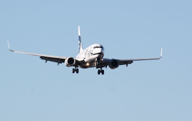 — — - Santa Ana Airport, CA - Alaska Air